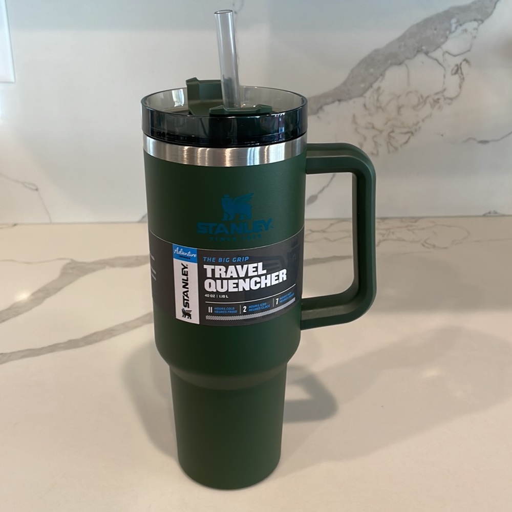 Stanley - SPIRULINA 40 oz Adventure Quencher Travel Tumbler (Forest Green) - NWT - Picture 2 of 8